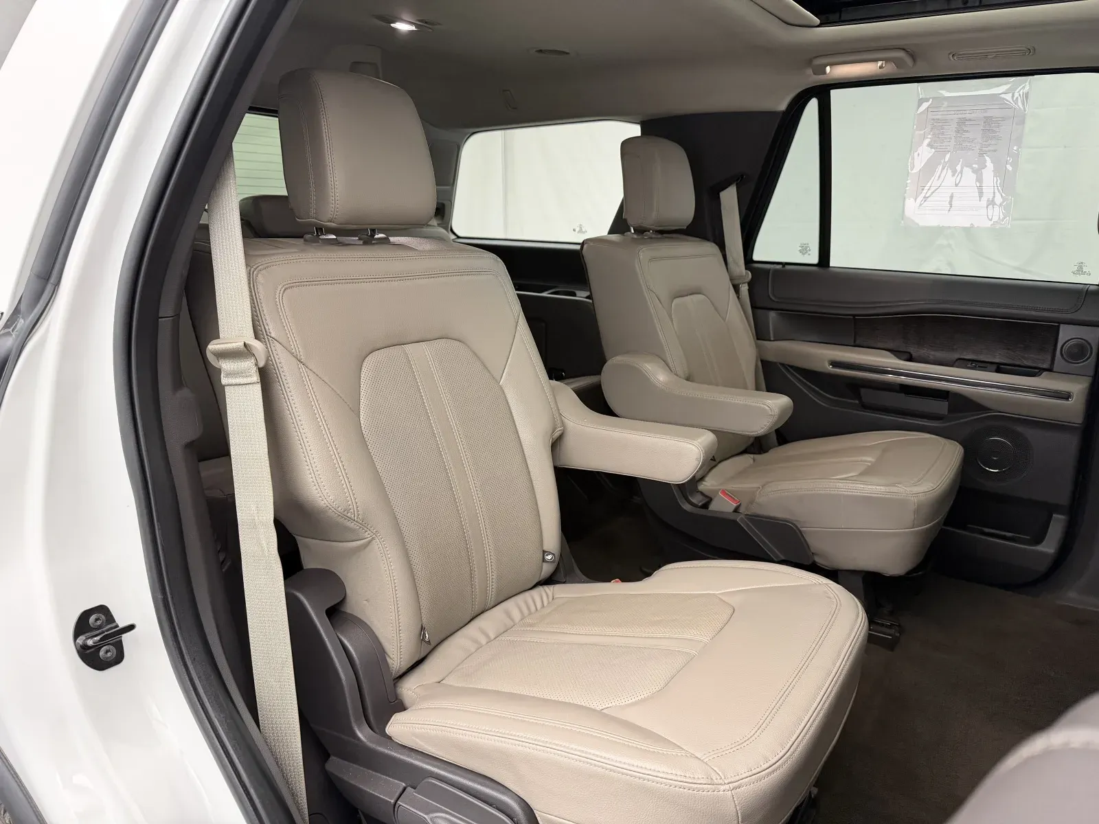 Ford Expedition photo 32