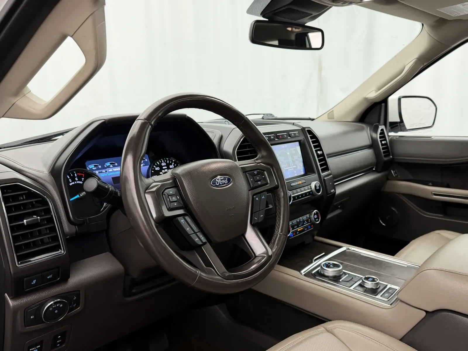 Ford Expedition photo 7
