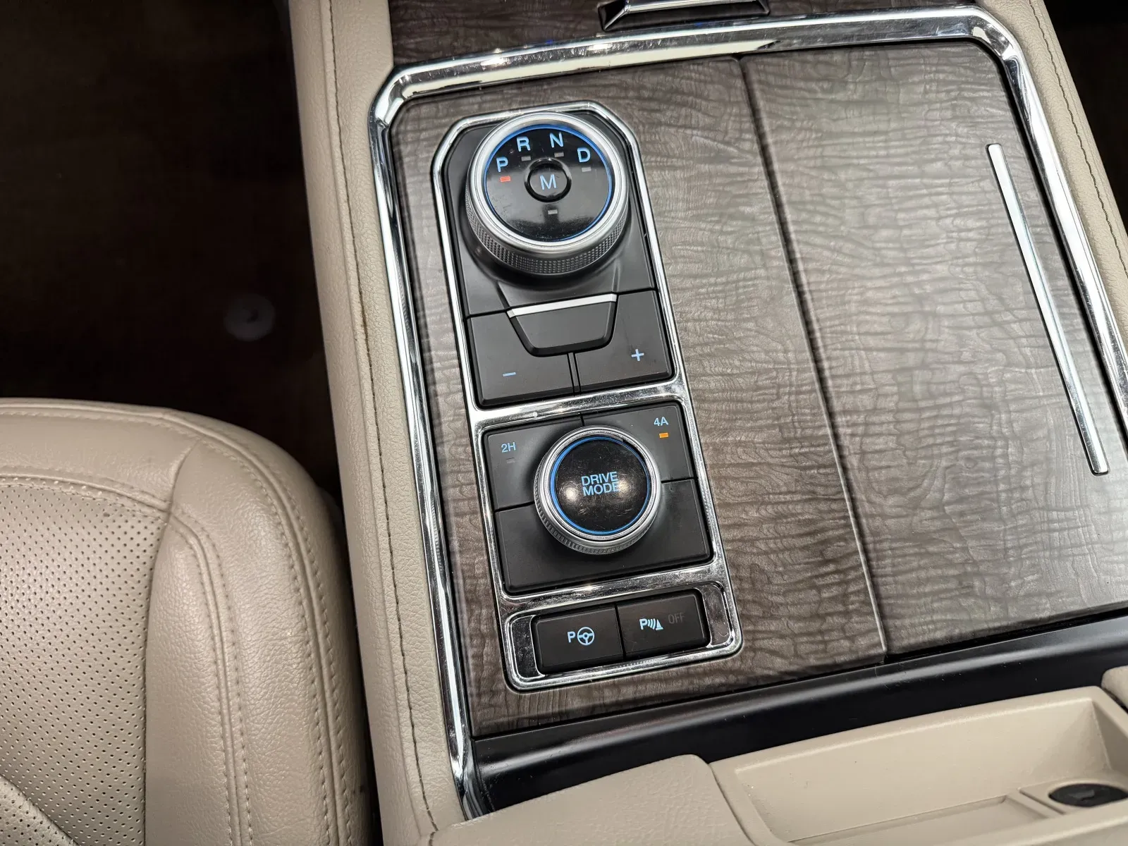 Ford Expedition photo 28