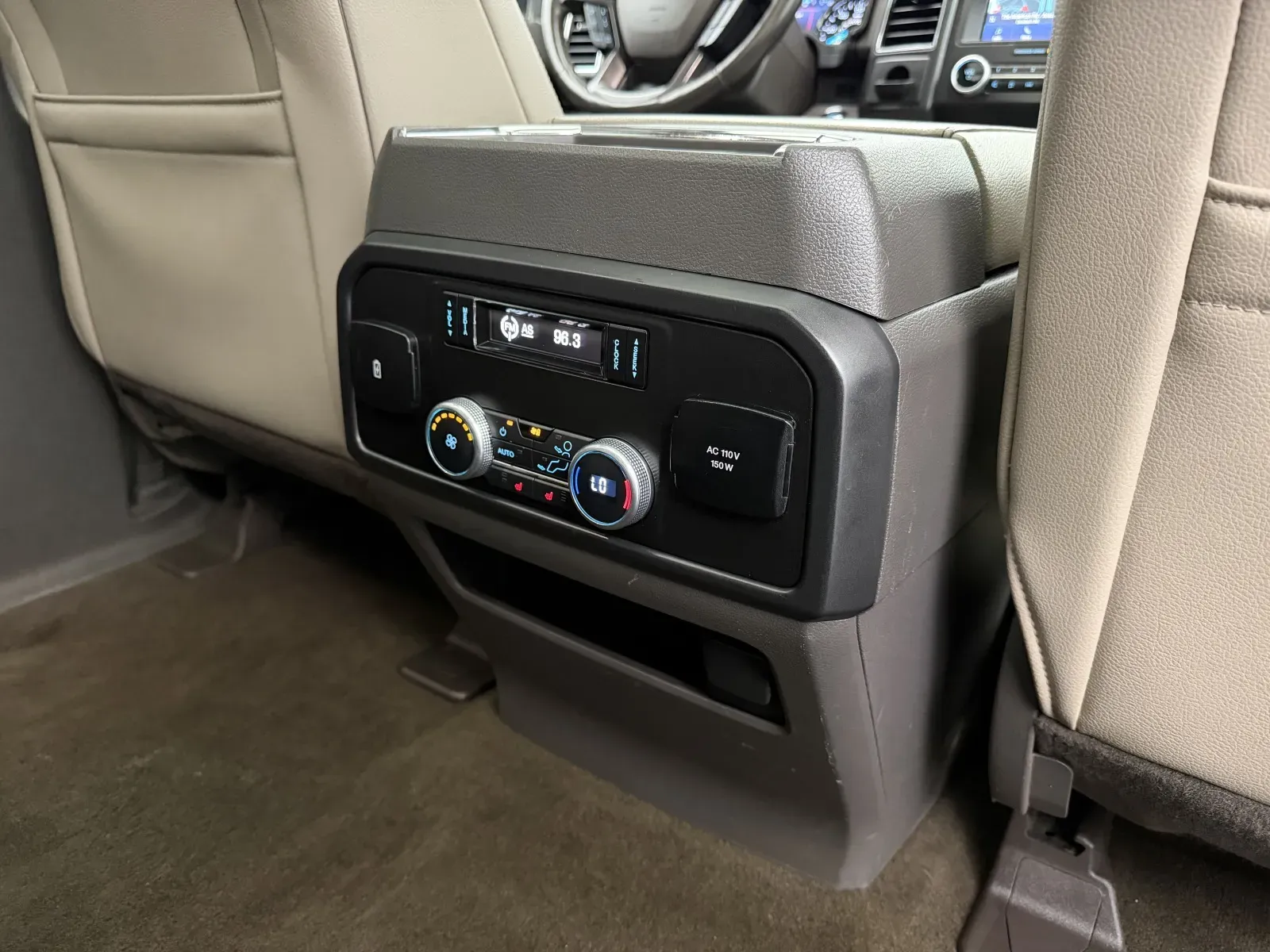Ford Expedition photo 31
