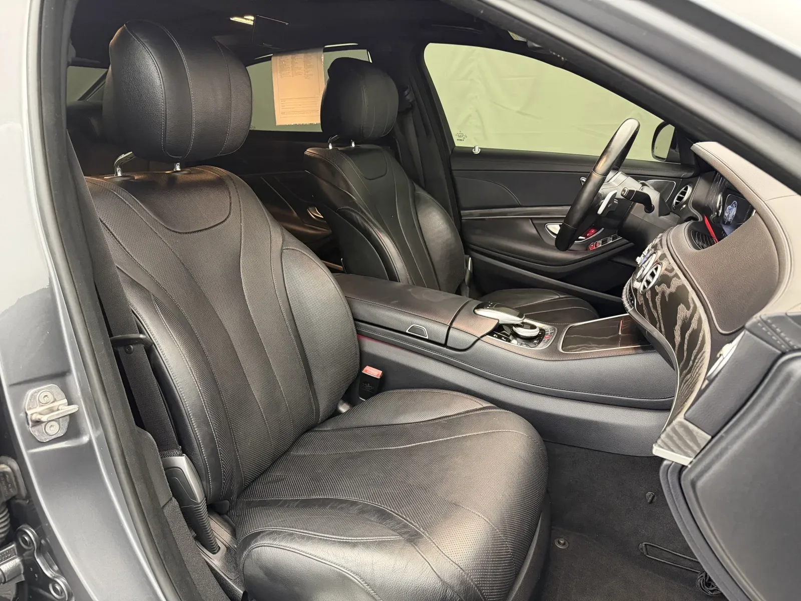 Mercedes-Benz S-Class photo 49