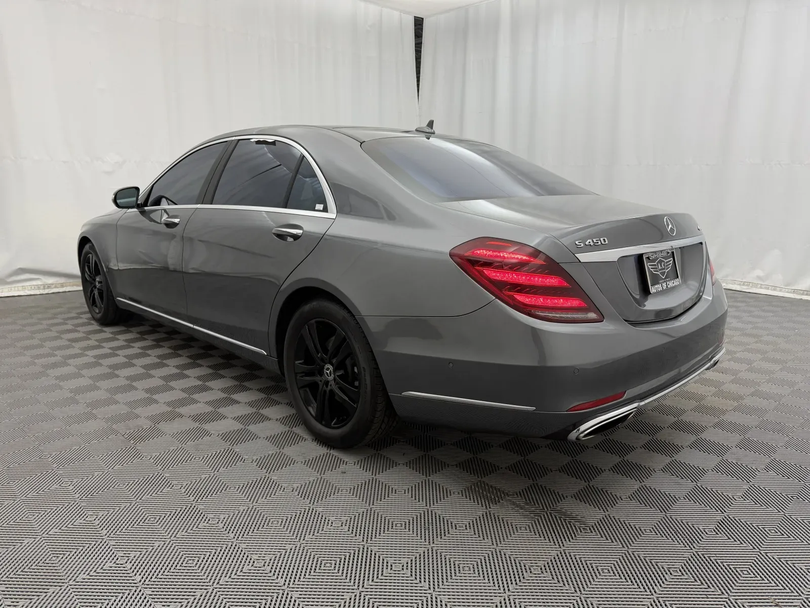 Mercedes-Benz S-Class photo 7