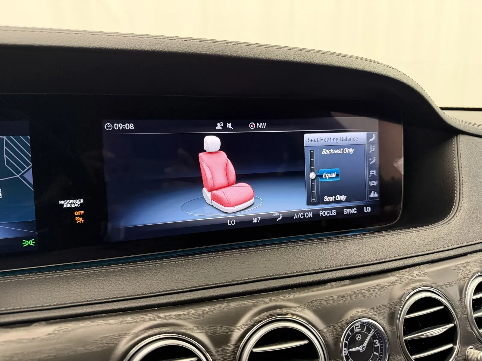 Mercedes-Benz S-Class photo 35