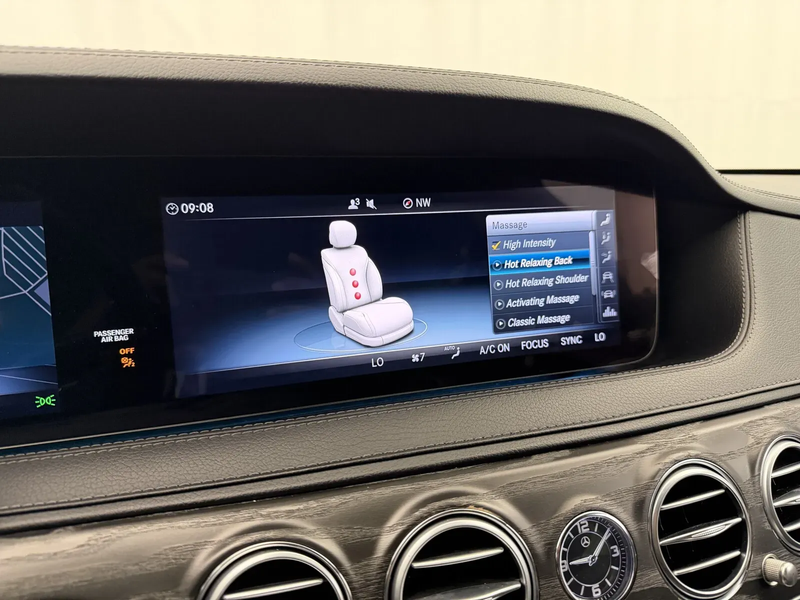 Mercedes-Benz S-Class photo 34