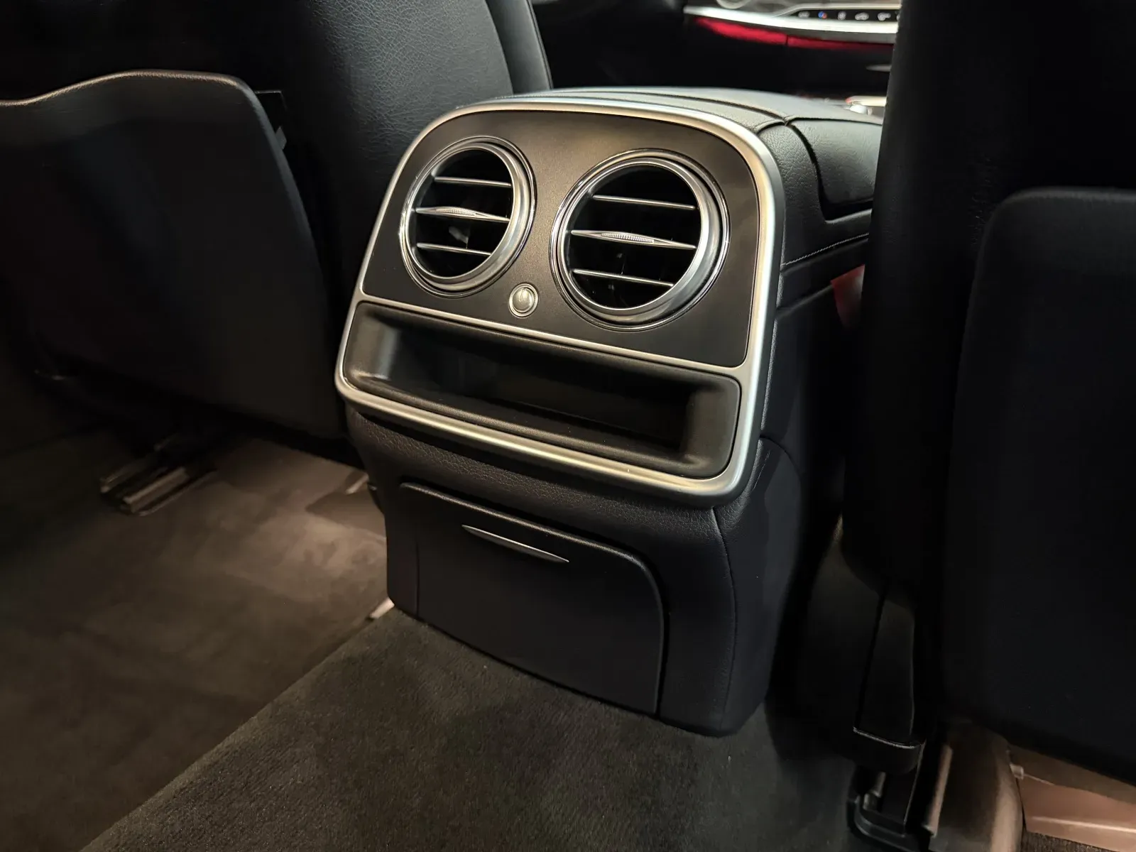 Mercedes-Benz S-Class photo 47