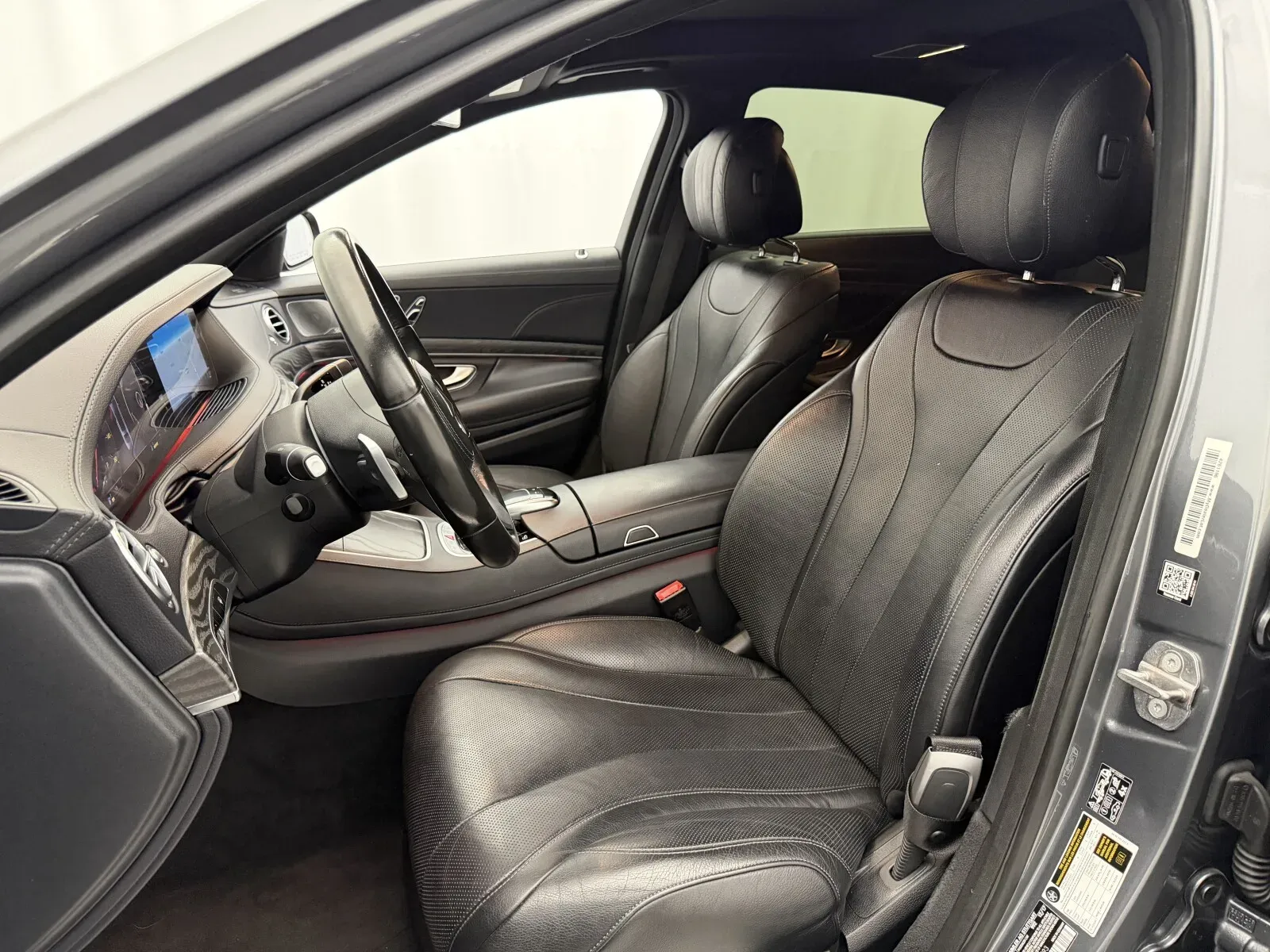 Mercedes-Benz S-Class photo 10