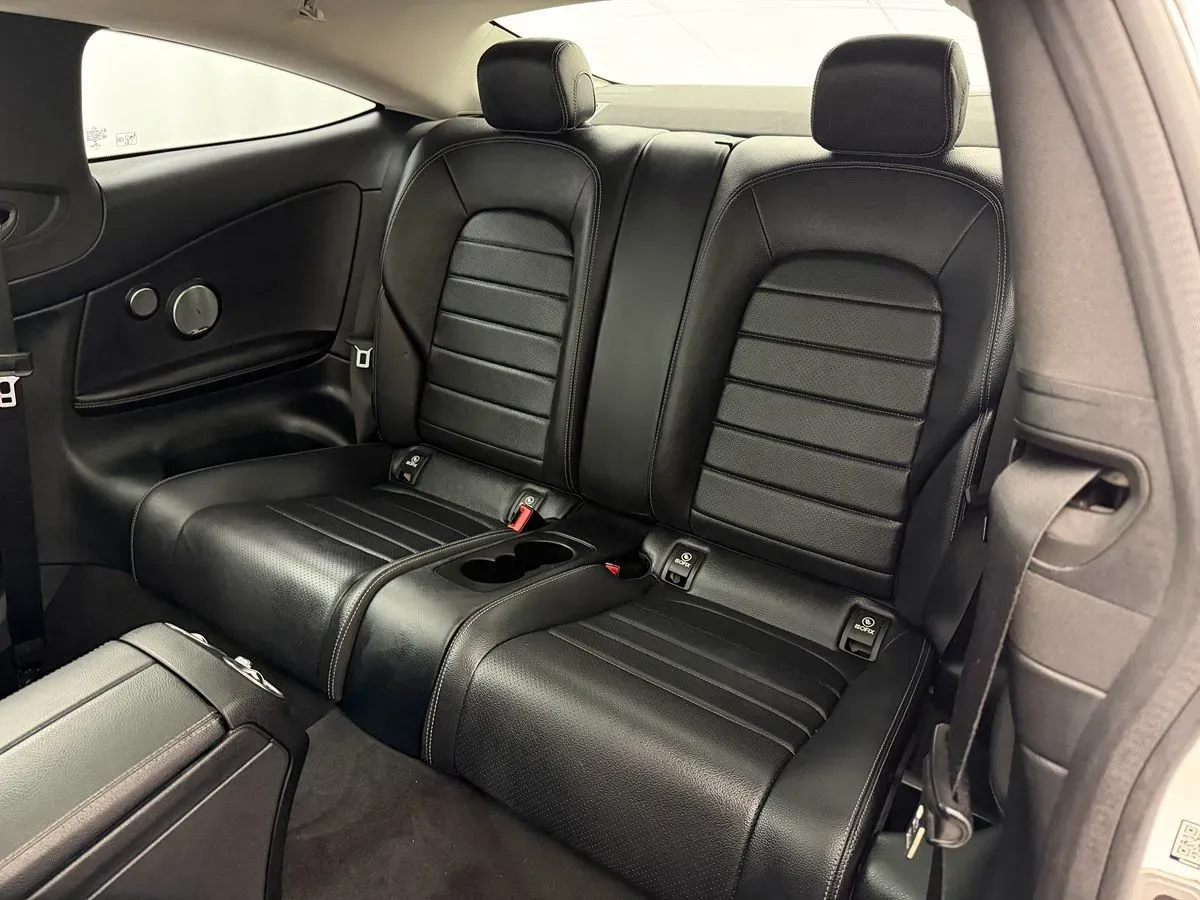 Mercedes-Benz C-Class photo 25