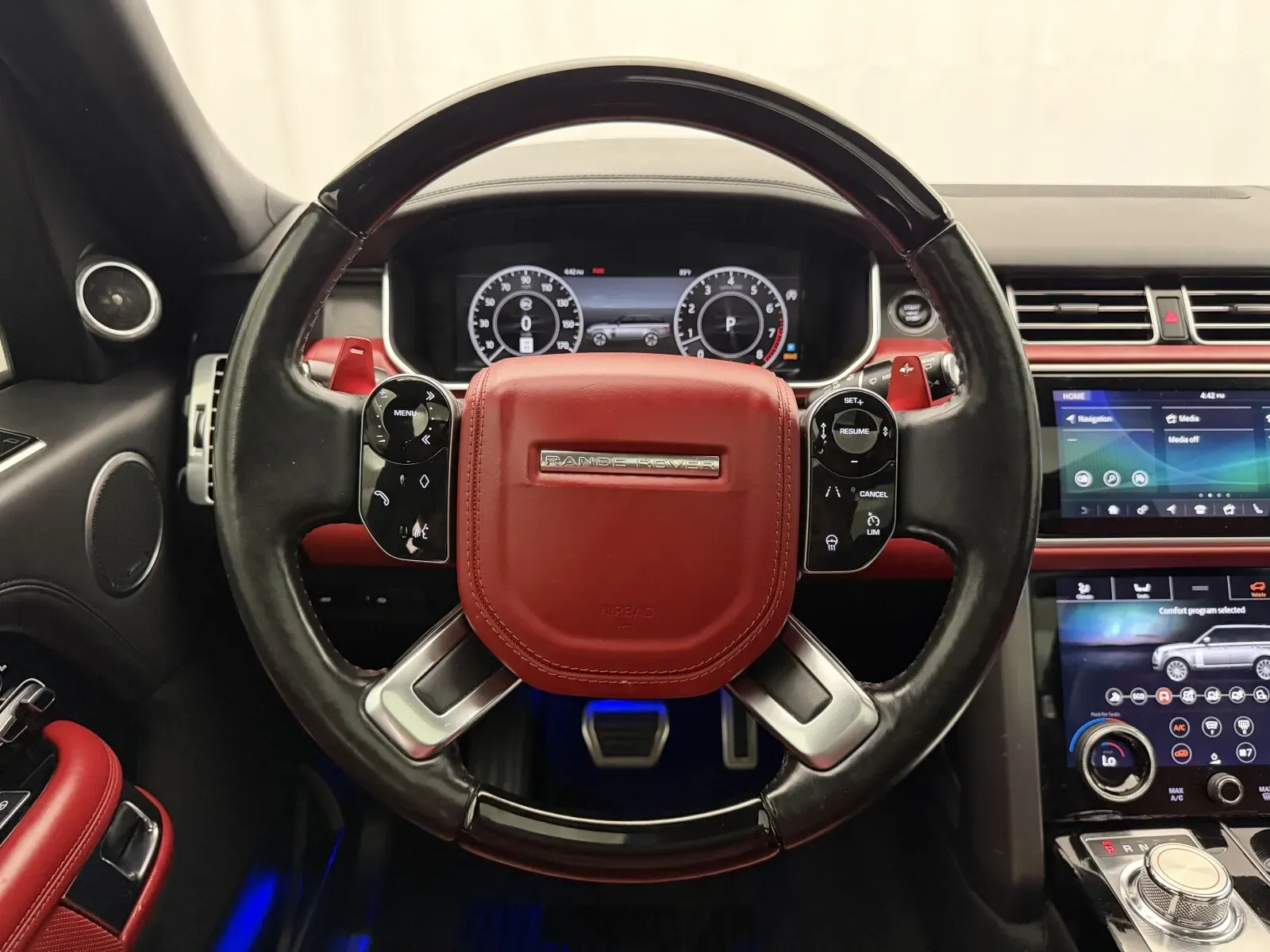Land Rover Range Rover photo 13