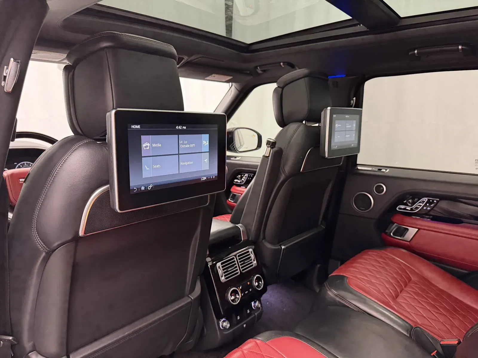 Land Rover Range Rover photo 9