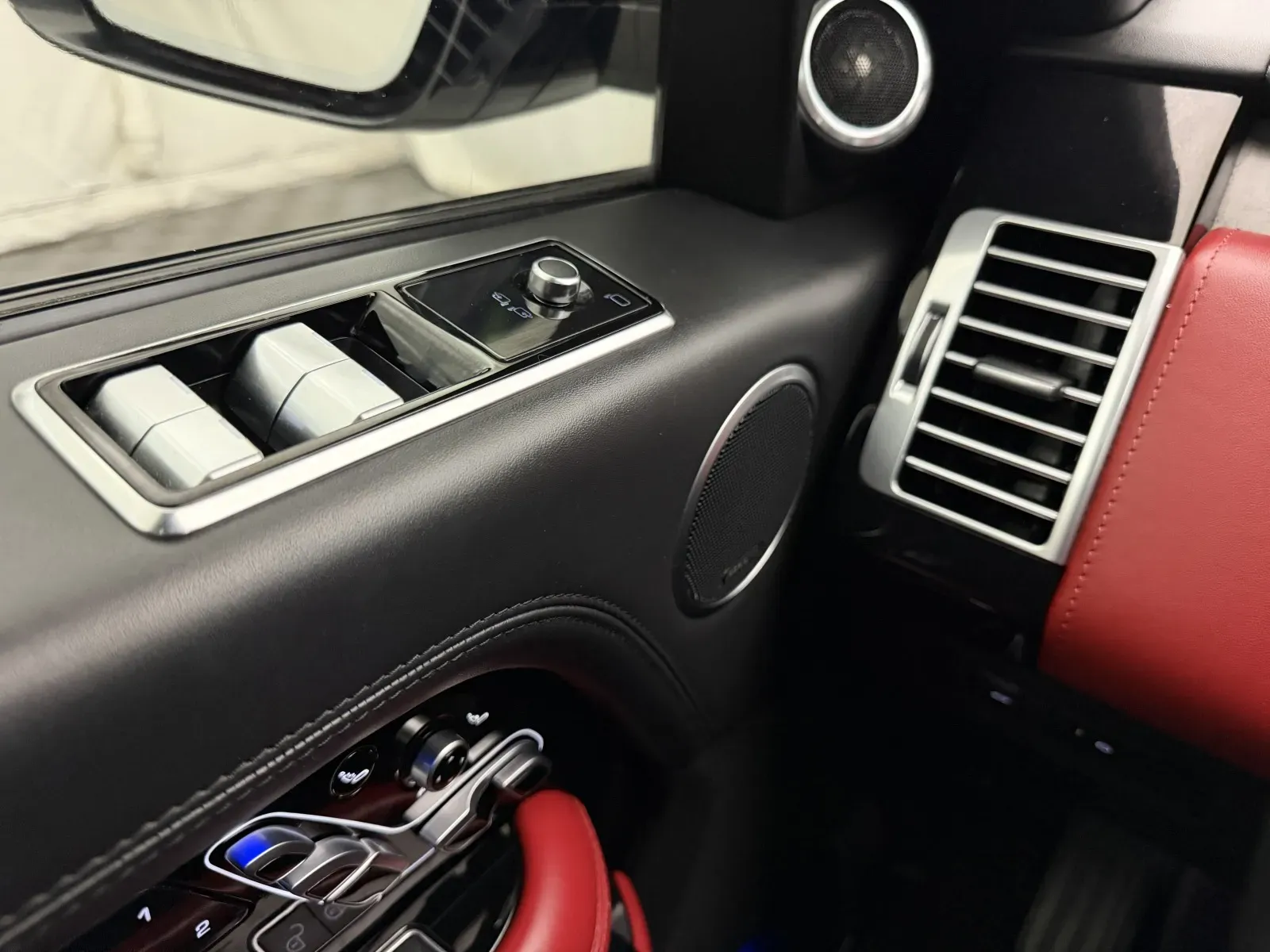 Land Rover Range Rover photo 22