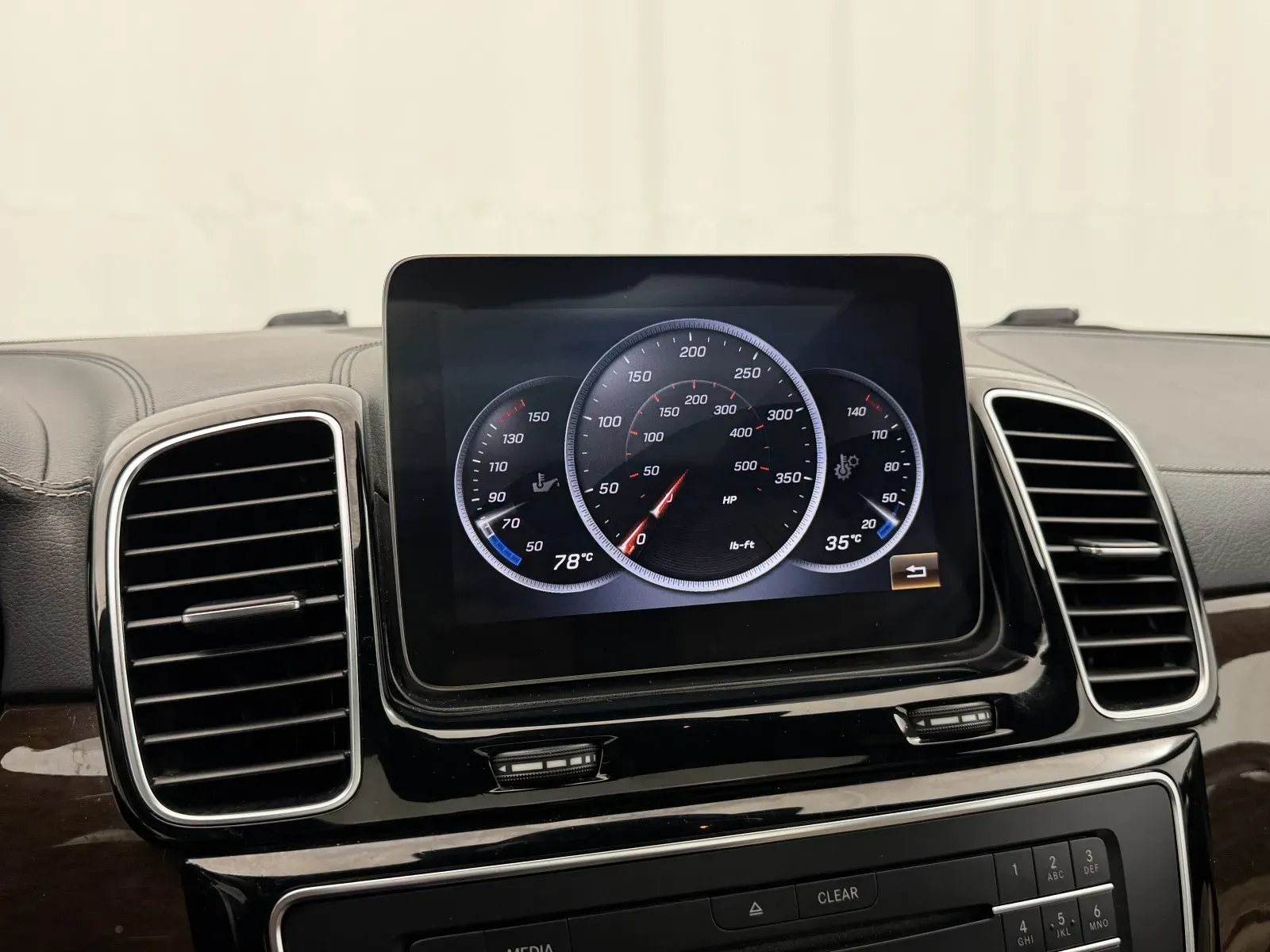 Mercedes-Benz GLE photo 32