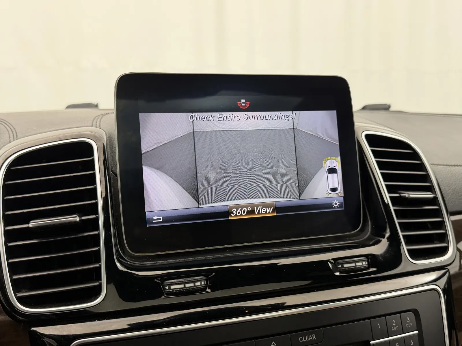 Mercedes-Benz GLE photo 25