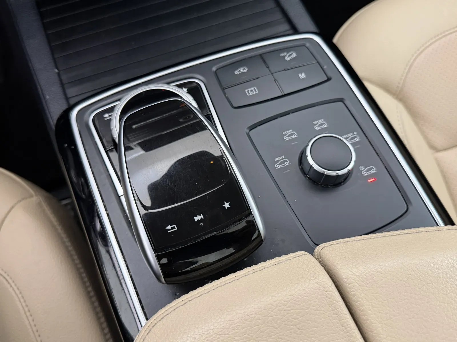Mercedes-Benz GLE photo 36