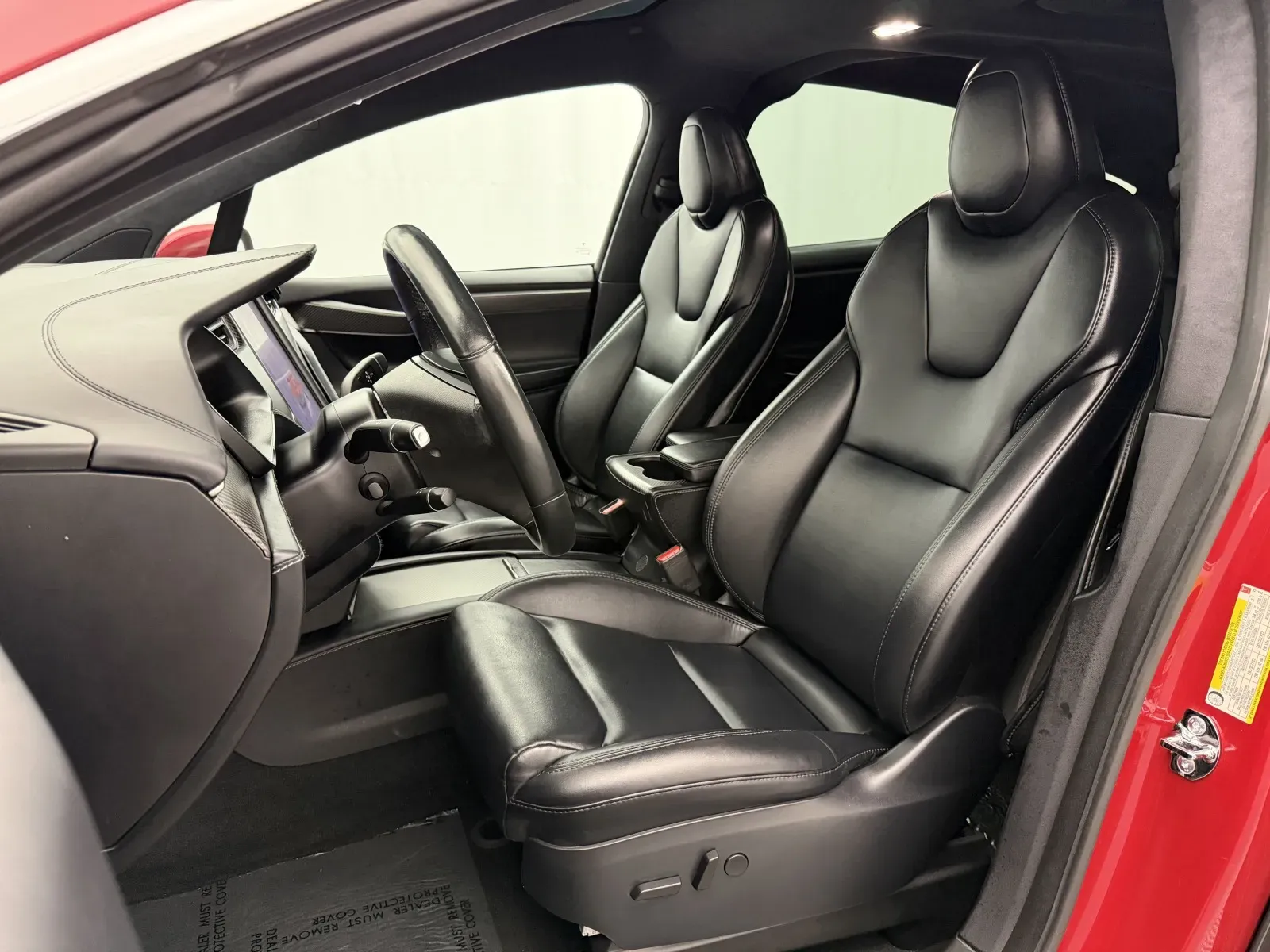 Tesla Model X photo 10