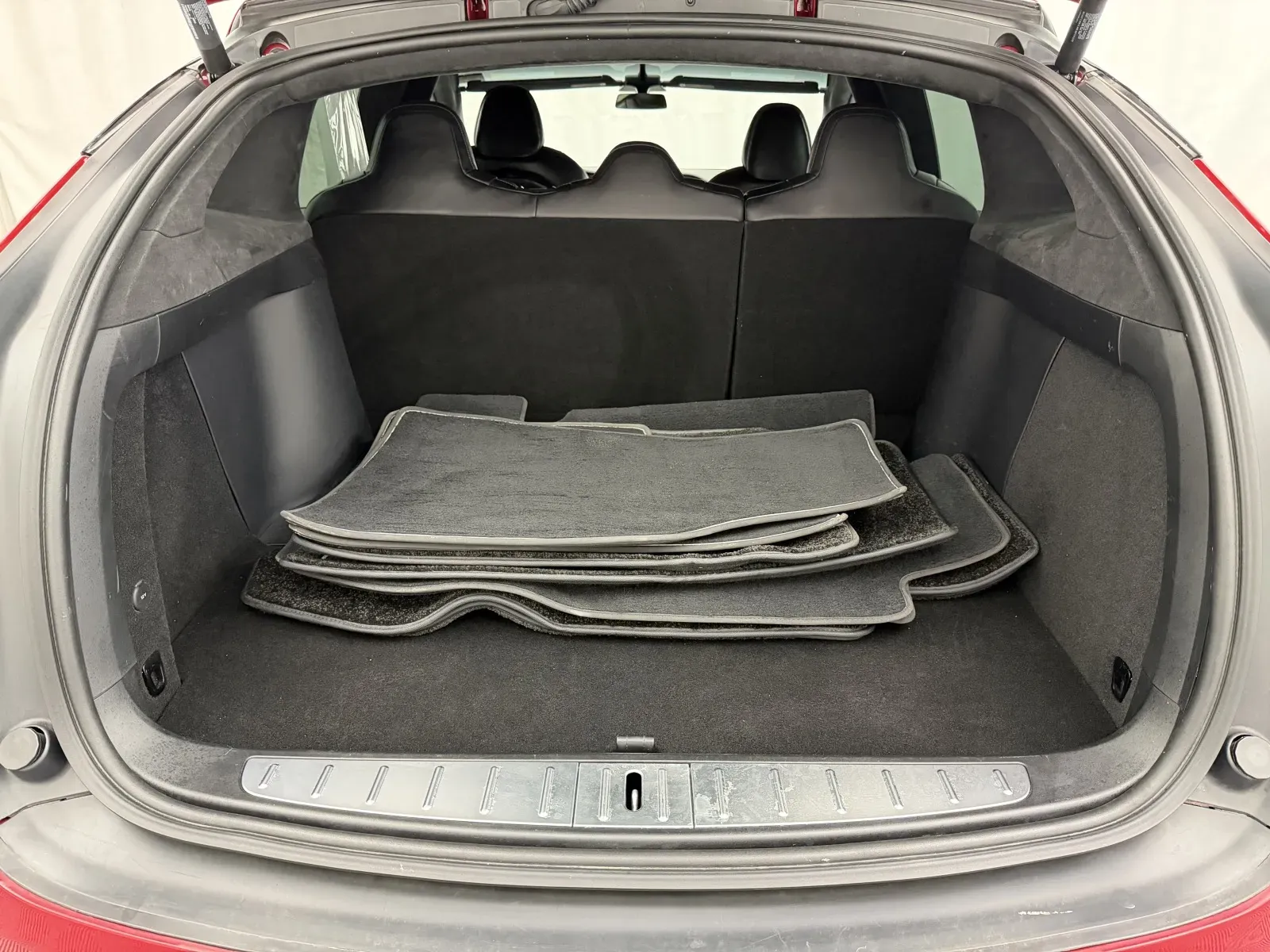 Tesla Model X photo 23
