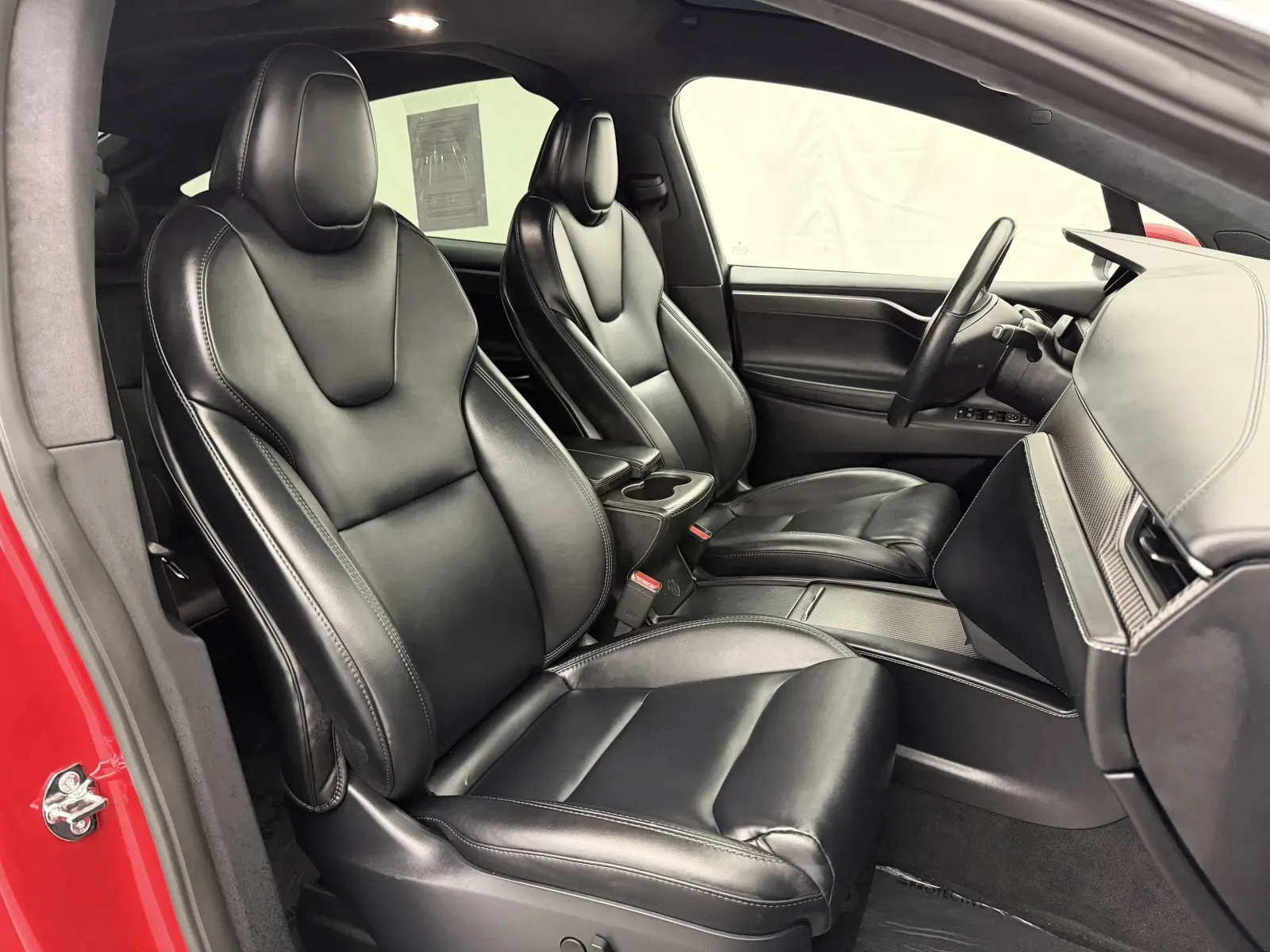 Tesla Model X photo 22