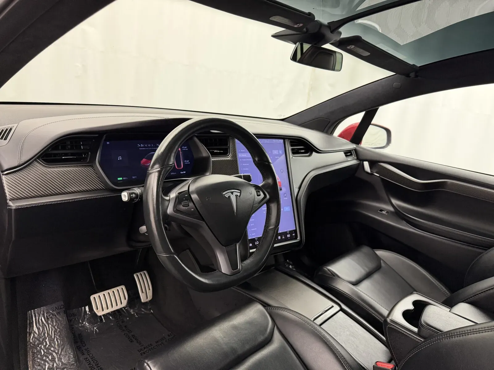 Tesla Model X photo 8
