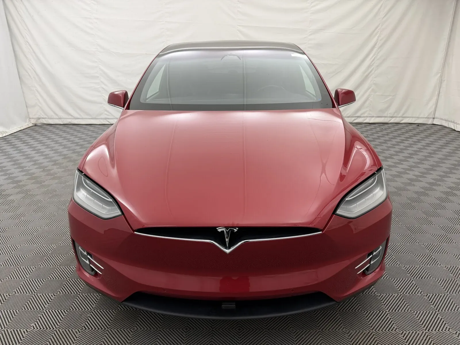 Tesla Model X photo 3