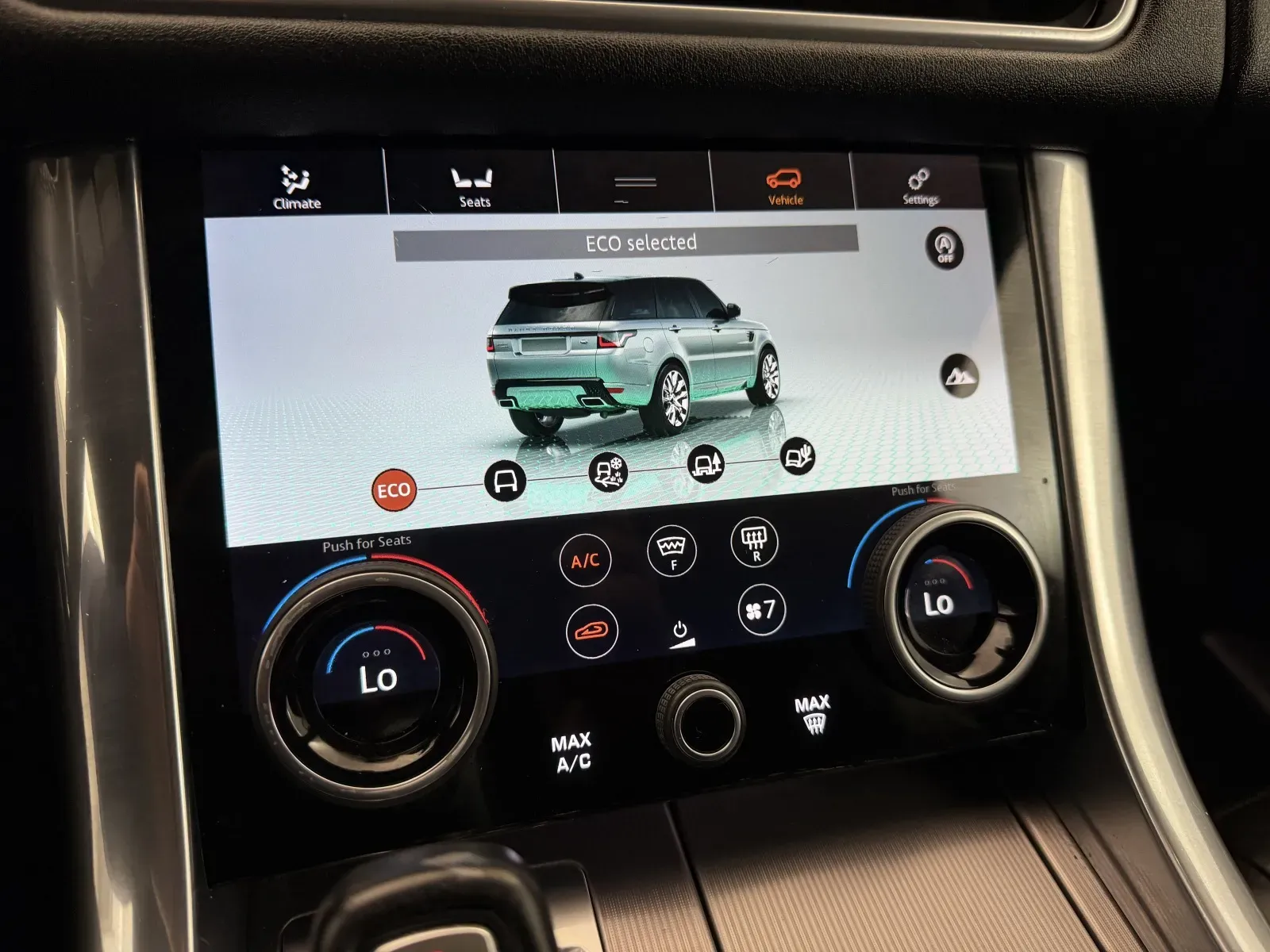 Land Rover Range Rover Sport photo 28