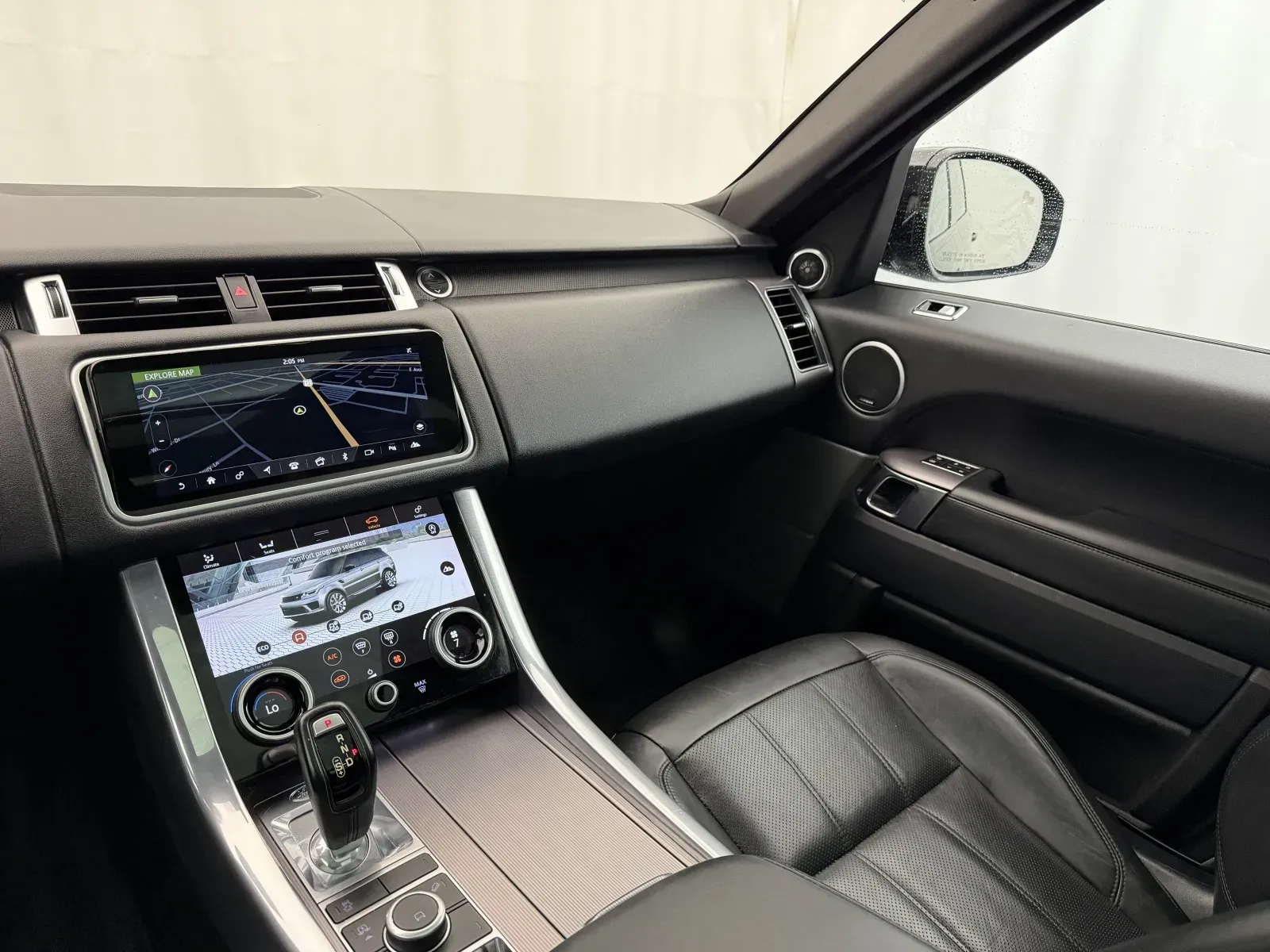 Land Rover Range Rover Sport photo 21