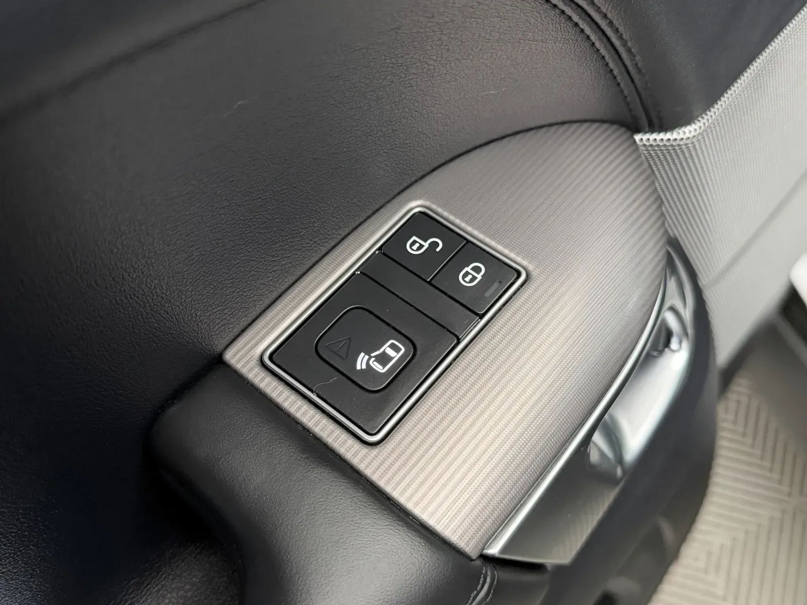 Land Rover Range Rover Sport photo 37
