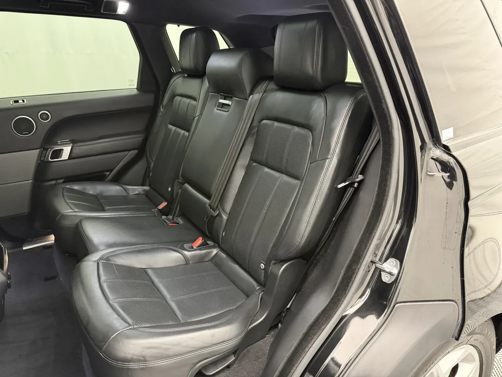 Land Rover Range Rover Sport photo 36