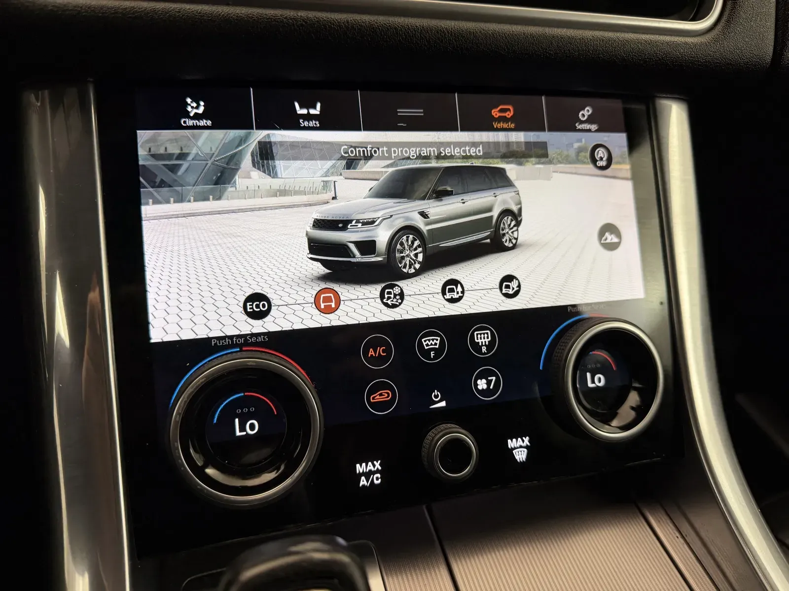 Land Rover Range Rover Sport photo 29