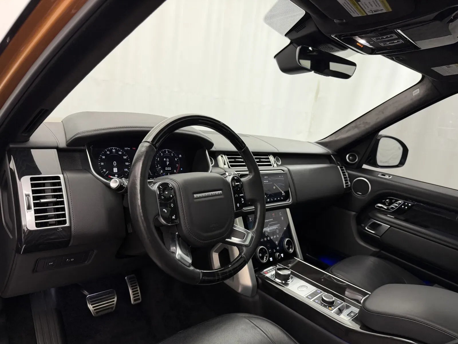 Land Rover Range Rover photo 8