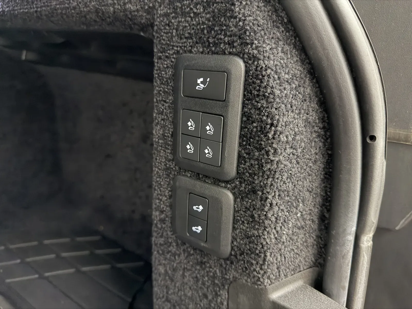 Land Rover Range Rover photo 25