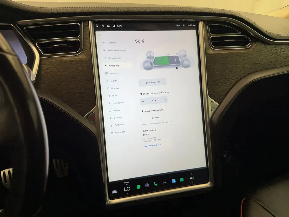 Tesla Model S photo 19