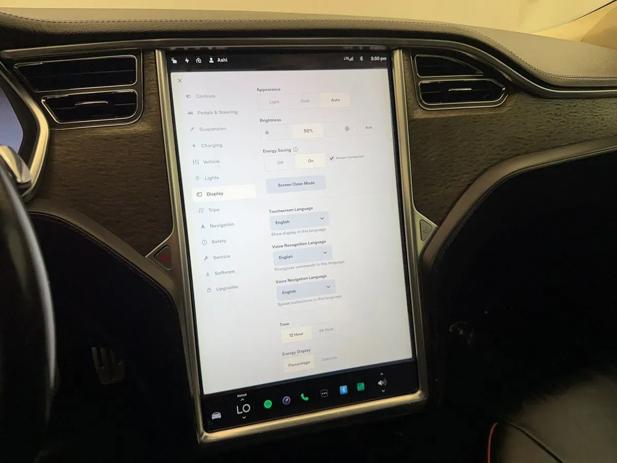 Tesla Model S photo 21