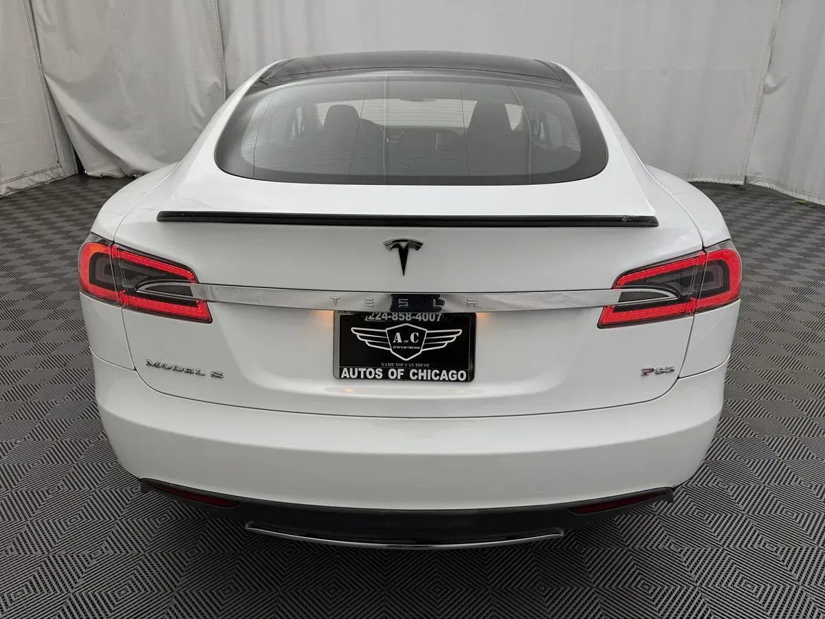 Tesla Model S photo 6