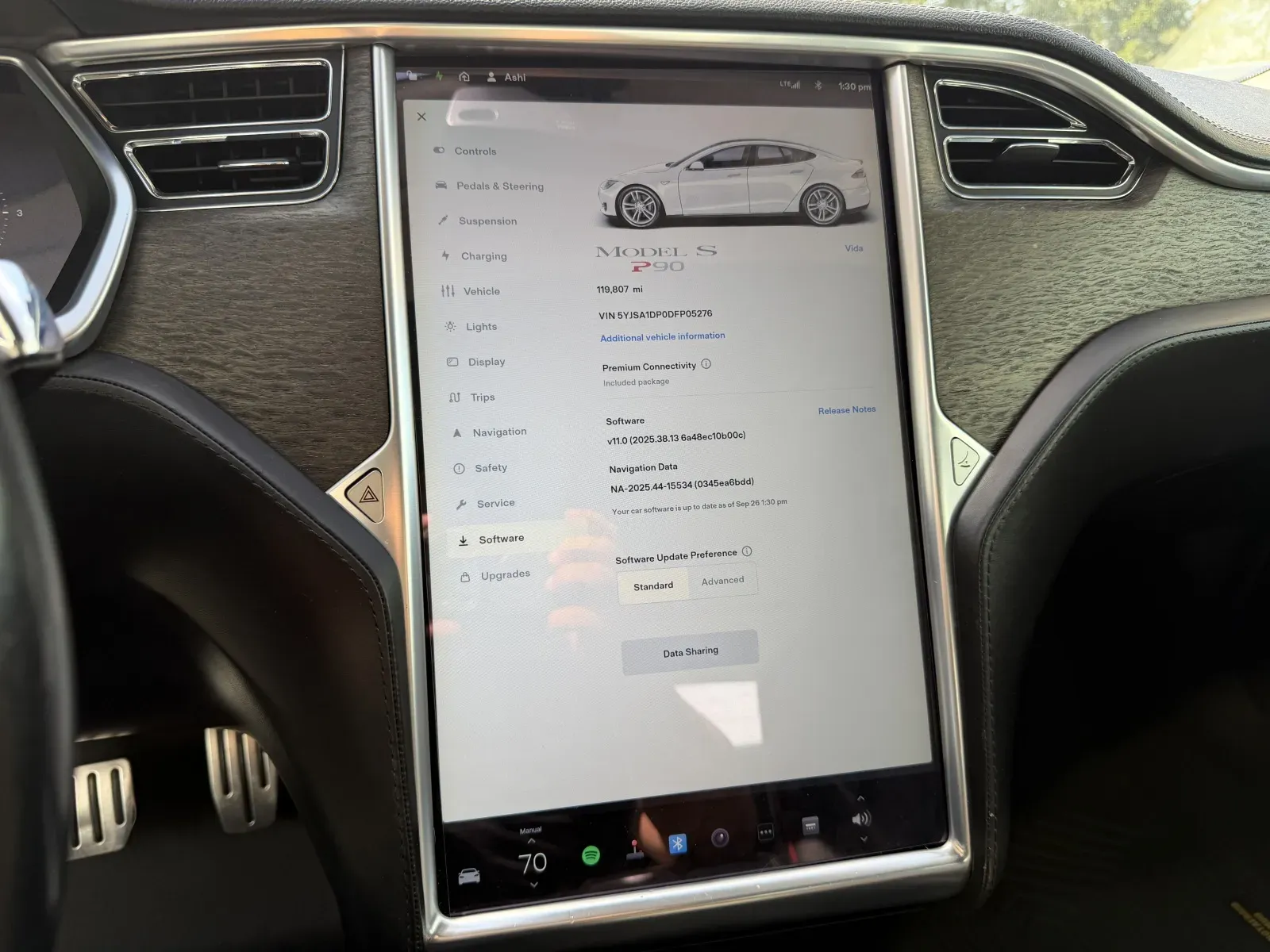 Tesla Model S photo 23