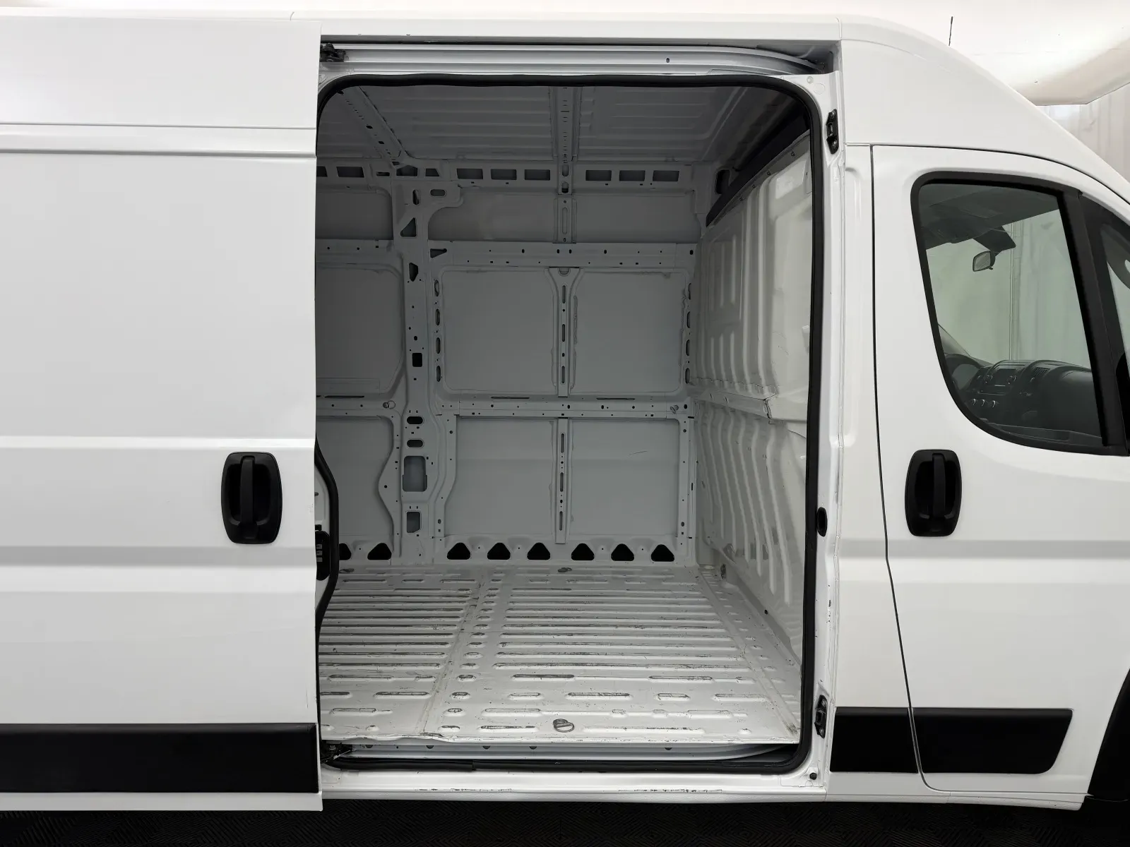 Ram Cargo Van photo 26