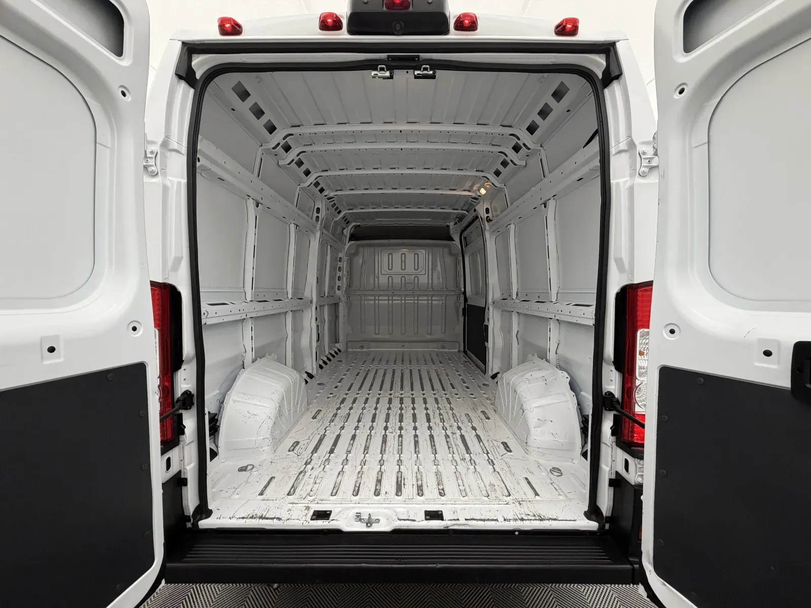 Ram Cargo Van photo 24