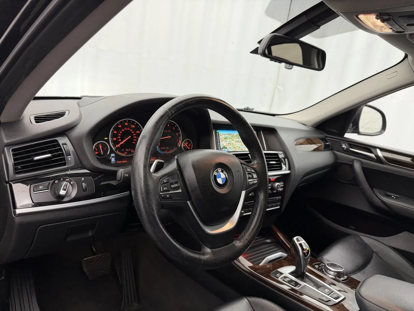BMW X4 photo 9