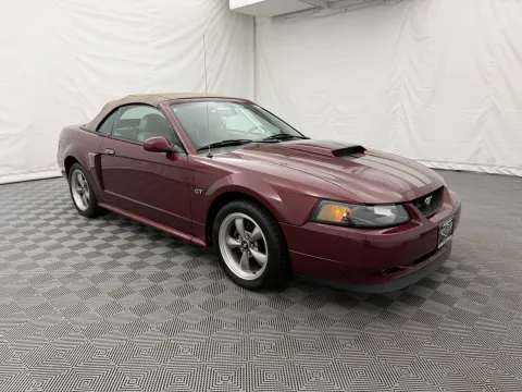 More photos of 2004 Ford Mustang GT Deluxe at Autos of Chicago, IL