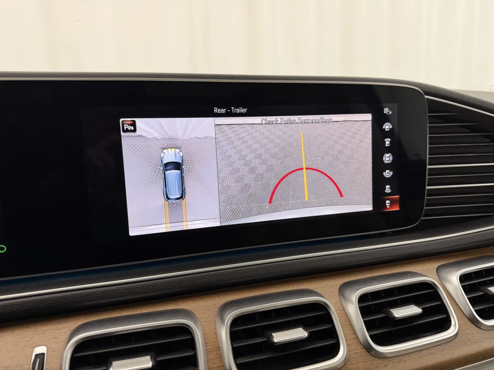 Mercedes-Benz GLE photo 25