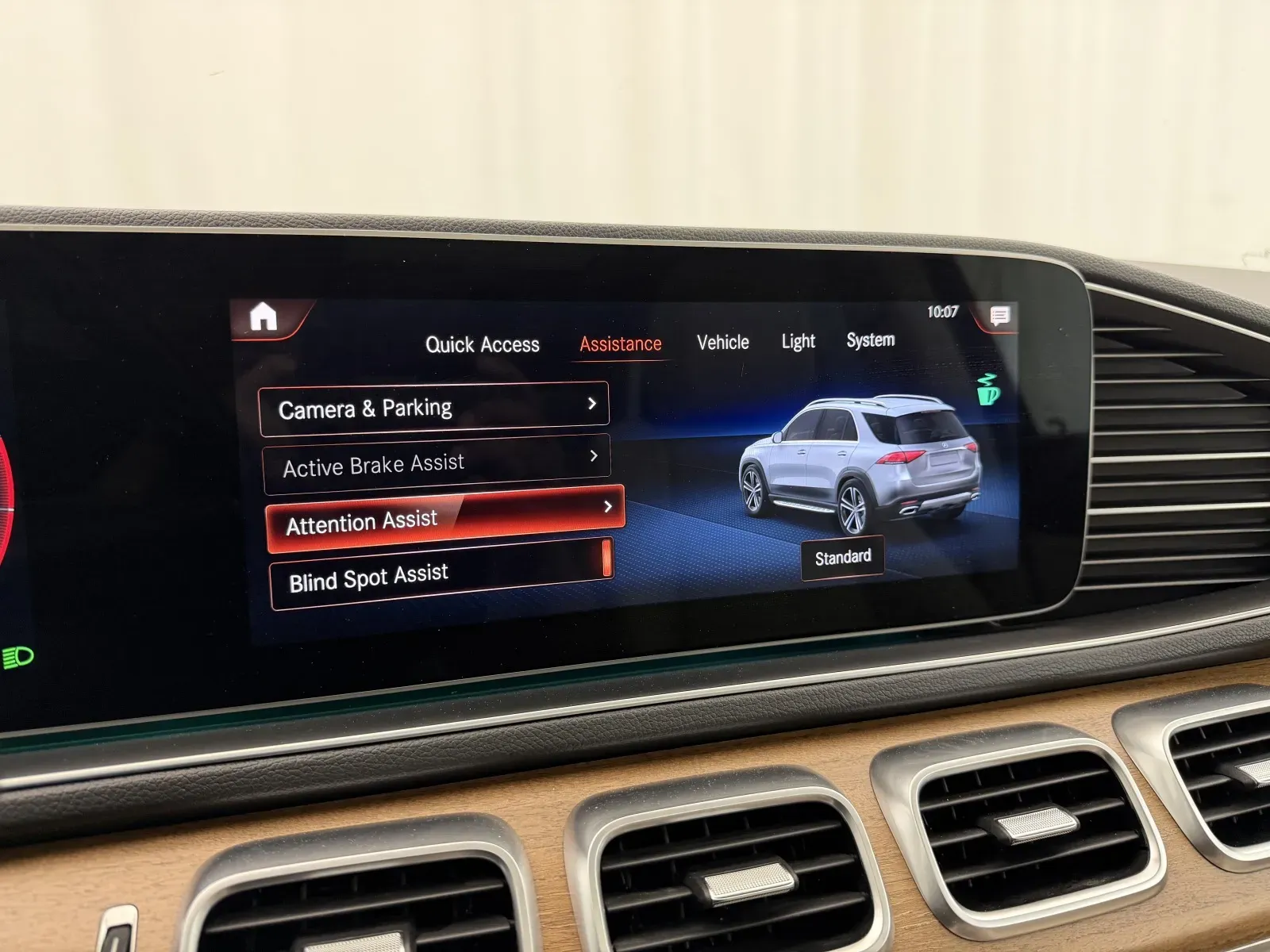 Mercedes-Benz GLE photo 38