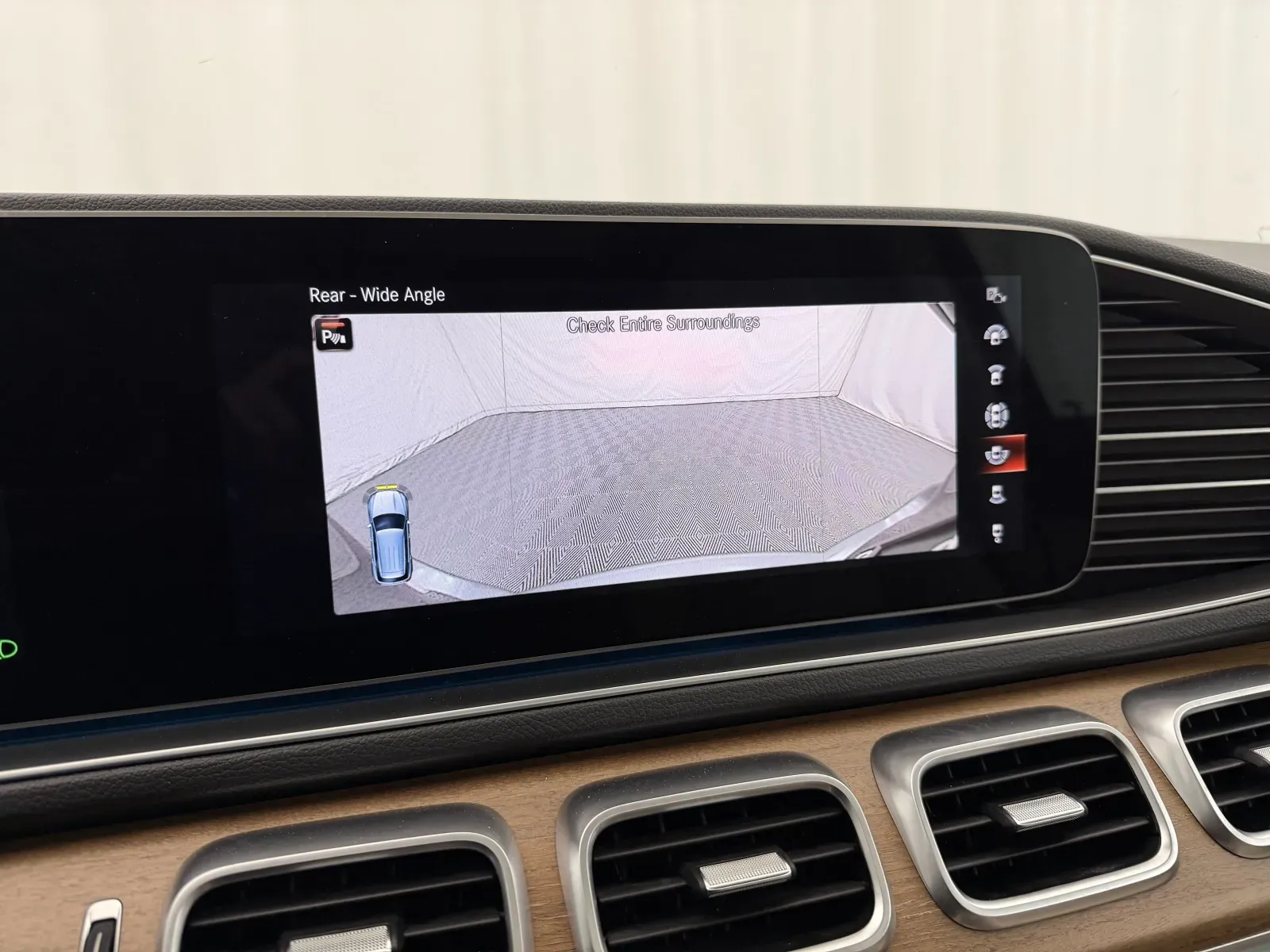 Mercedes-Benz GLE photo 26