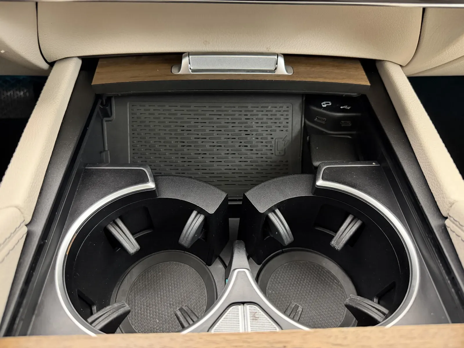 Mercedes-Benz GLE photo 46