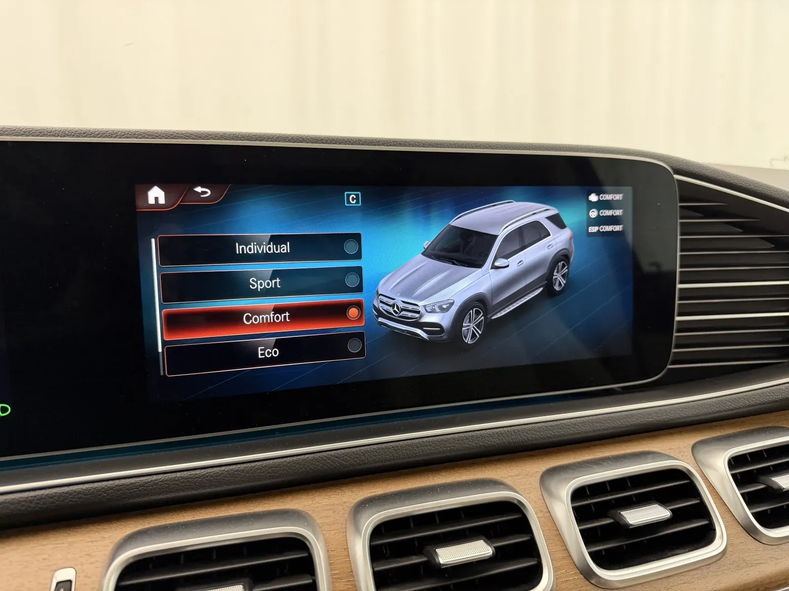 Mercedes-Benz GLE photo 34