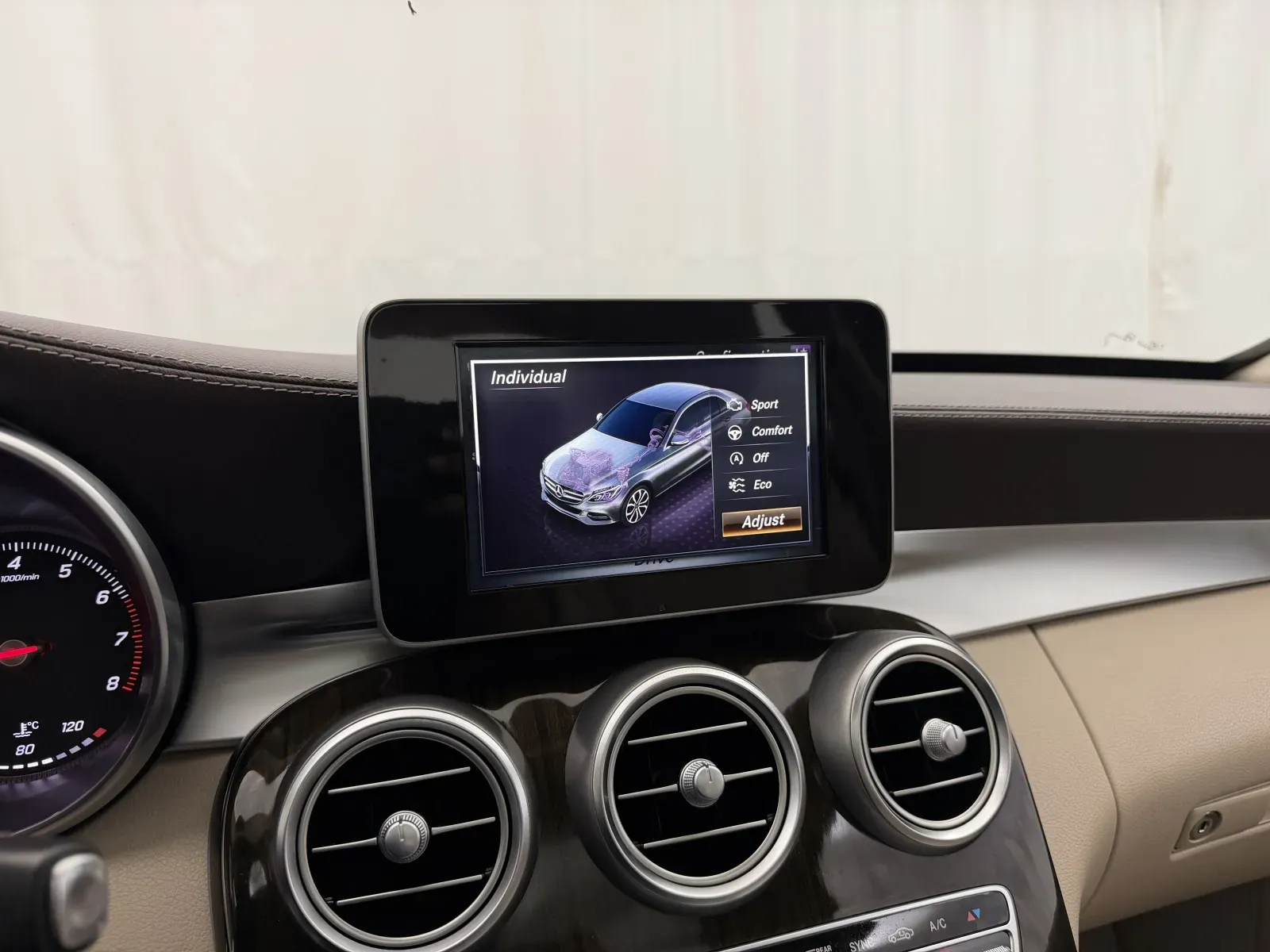 Mercedes-Benz C-Class photo 22