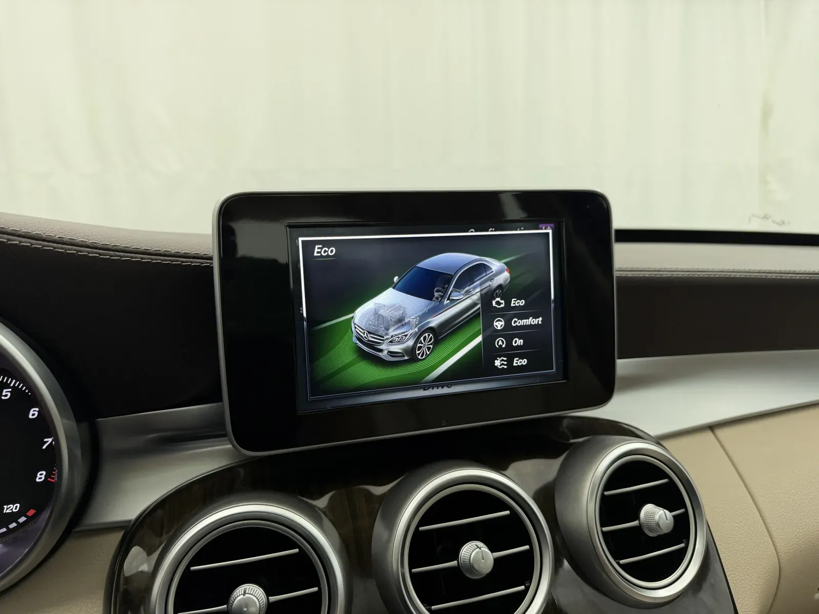 Mercedes-Benz C-Class photo 18