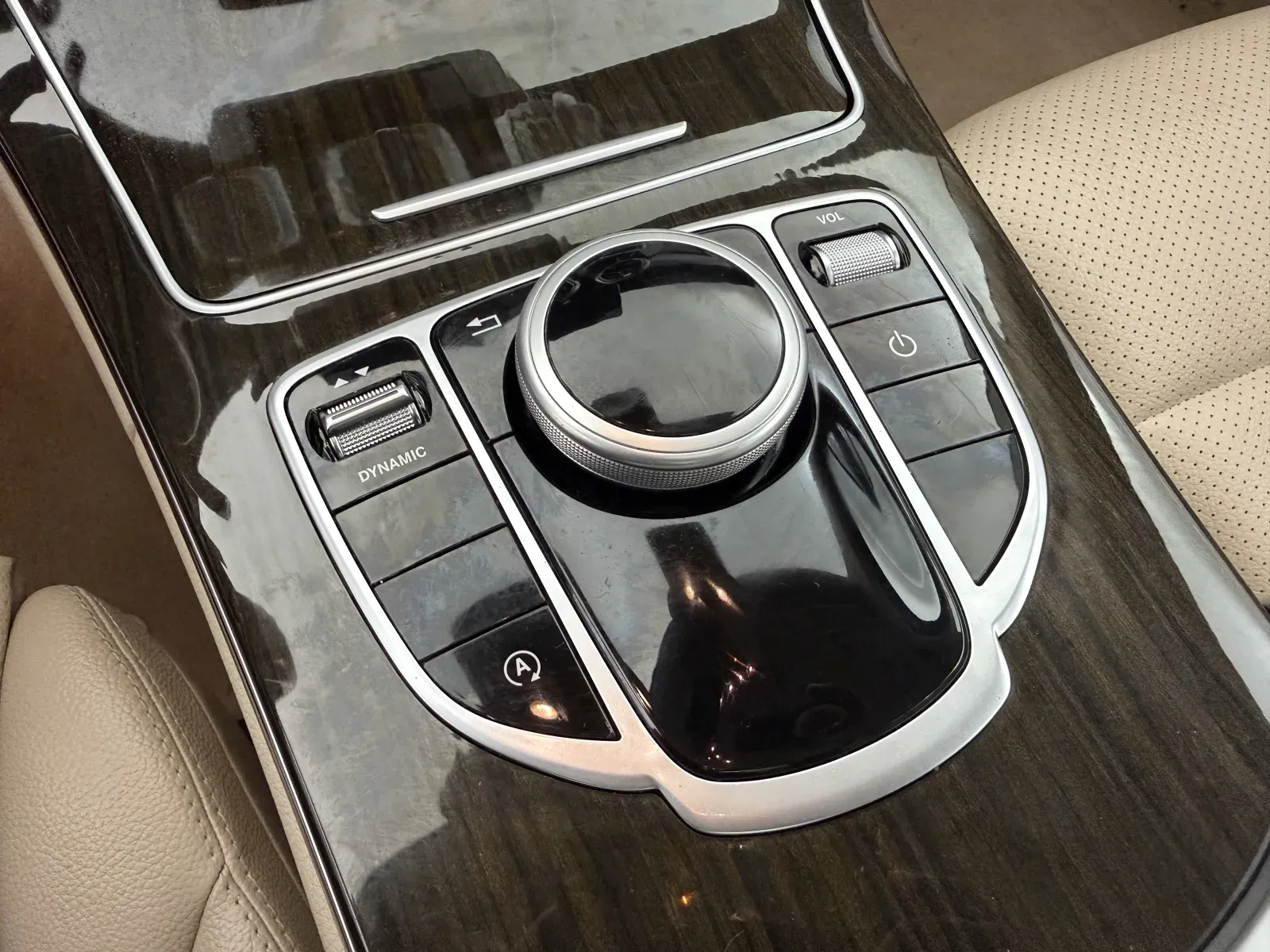 Mercedes-Benz C-Class photo 25