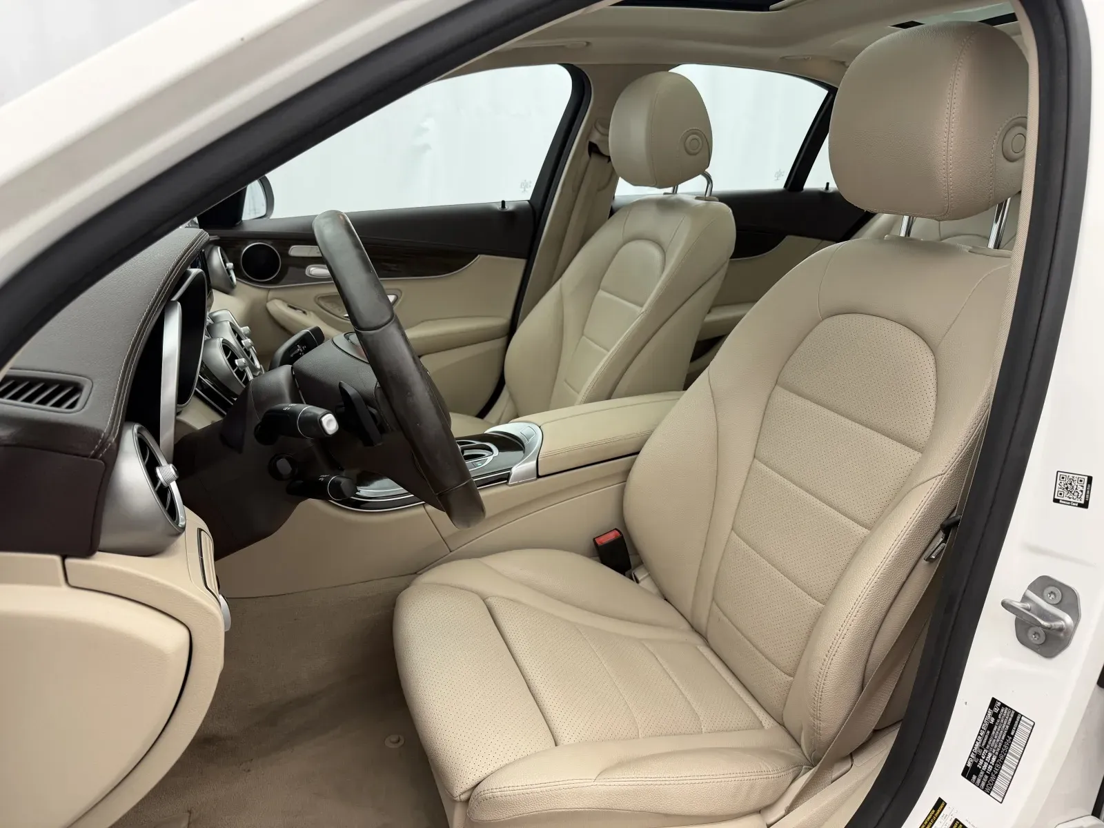 Mercedes-Benz C-Class photo 11