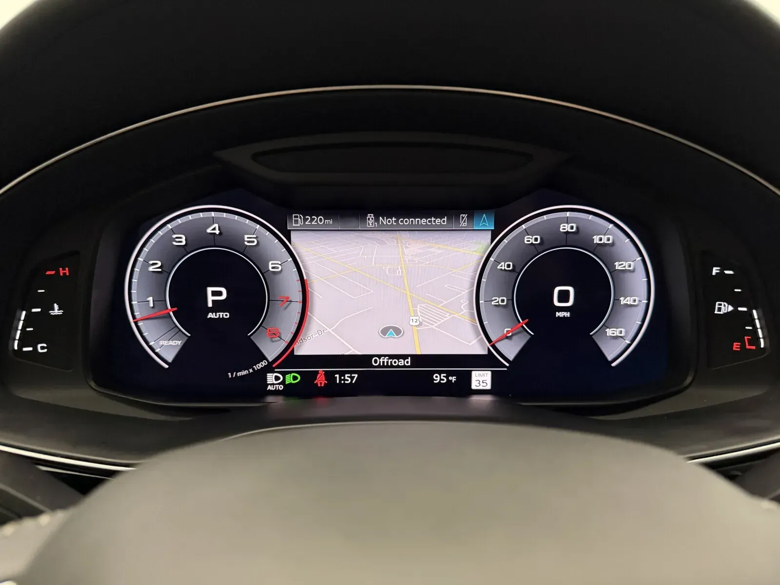 Audi Q8 photo 14
