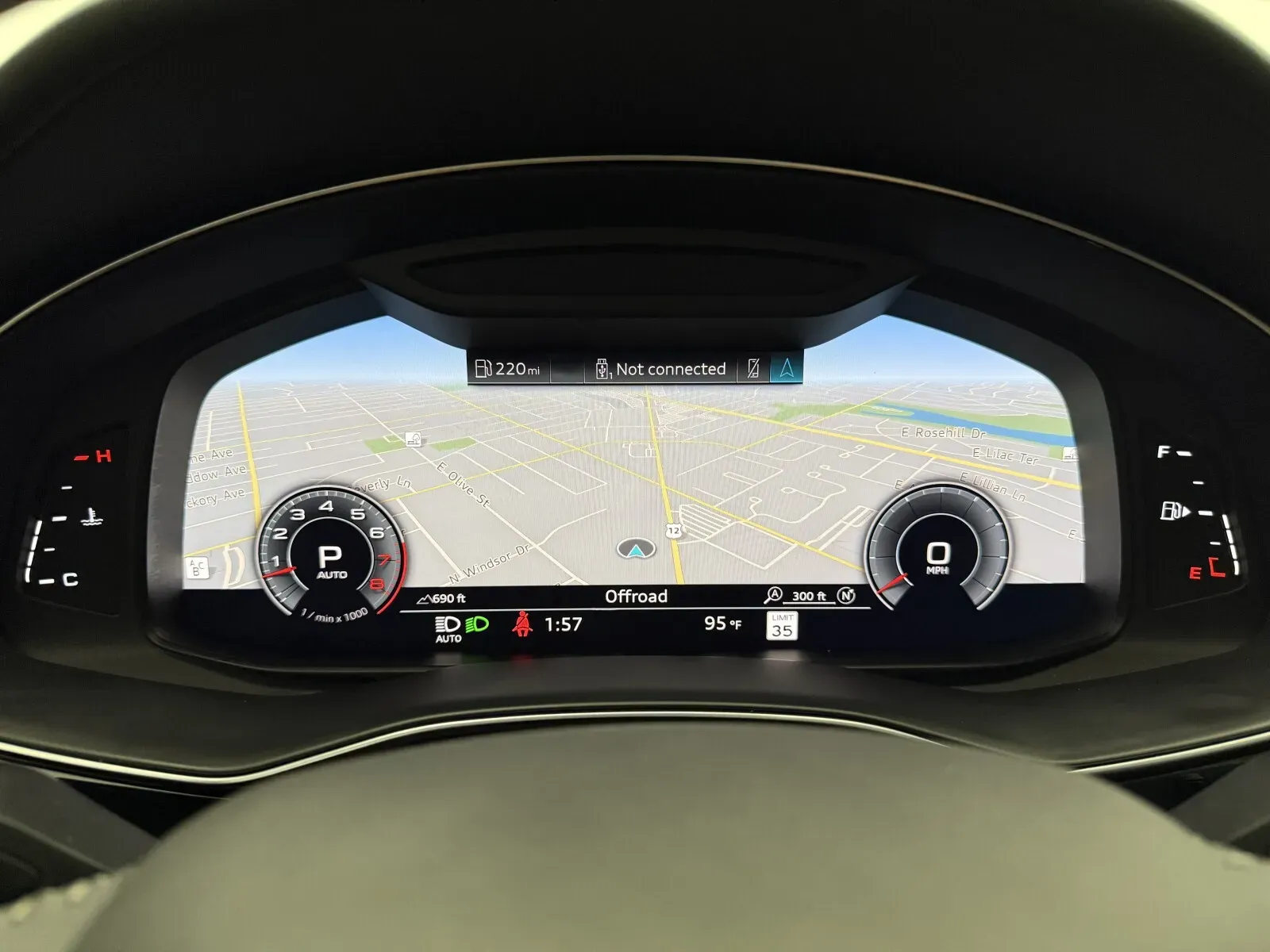 Audi Q8 photo 15