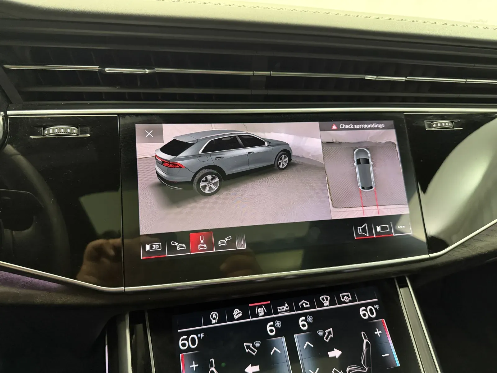 Audi Q8 photo 30