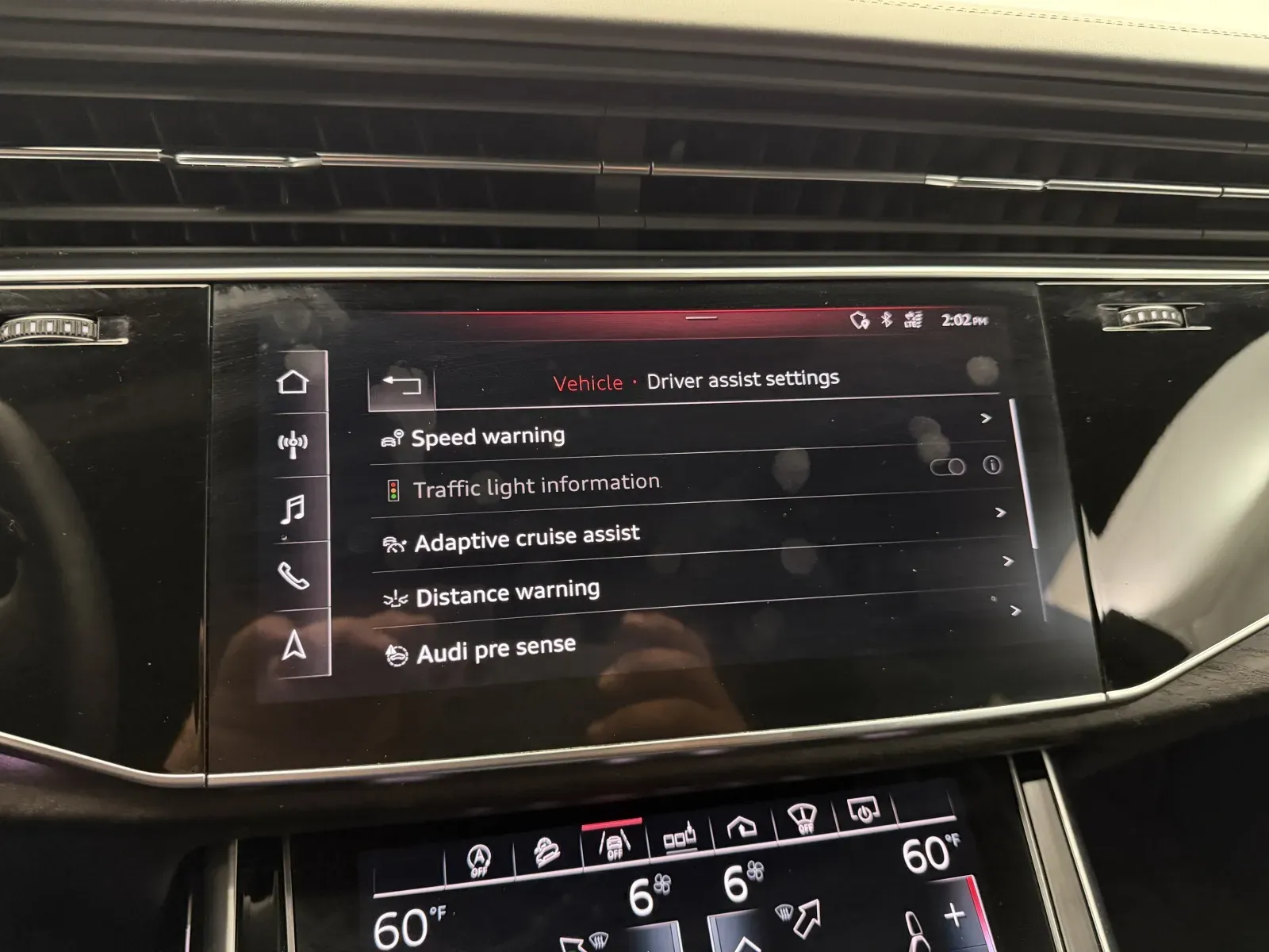 Audi Q8 photo 38